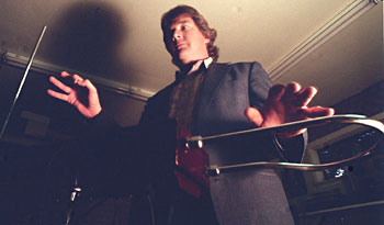 http://www.blakejonesmusic.com/images/thermin.jpg